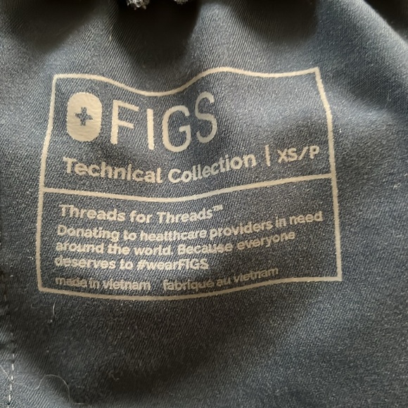 Figs Scrubs- Dark Harbor - Picture 4 of 5